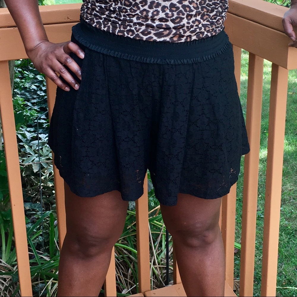 BlackLined Lace Shorts